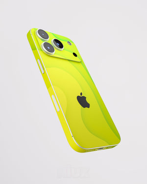 Skin premium para iPhone con diseño Flux Lemonwave, vista lateral flotante y acabado mate