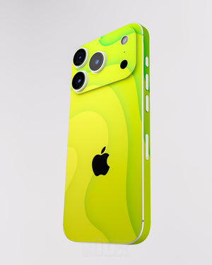Skin premium para iPhone diseño Flux Lemonwave, vista frontal inclinada con textura mate