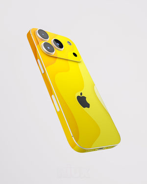 Skin premium para iPhone con diseño Flux Solar, vista lateral flotante y acabado mate