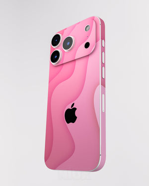 Skin premium para iPhone diseño Flux Velvet, vista frontal inclinada con textura mate