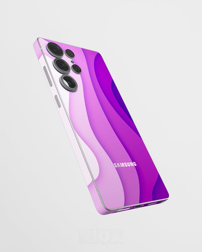 Skin premium para Samsung con diseño Flux Myst, vista lateral flotante y acabado mate