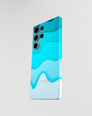 Skin premium para Samsung diseño Flux Tide, vista frontal inclinada con textura mate